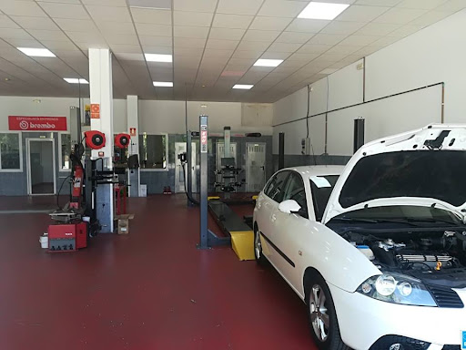 Supercars El Pinar taller mecanico en torremolinos