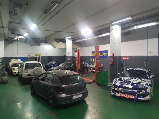 Taller de Mecánica General y de Competición Full Street Garage