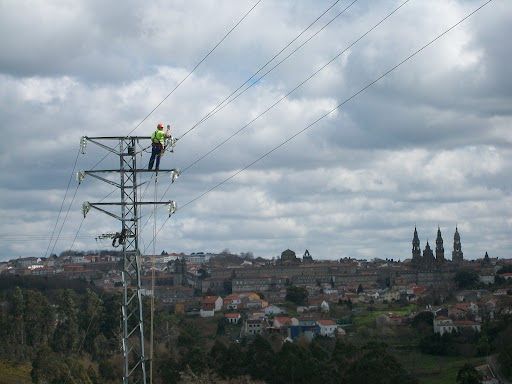 Roo Montajes Eléctricos S.L.