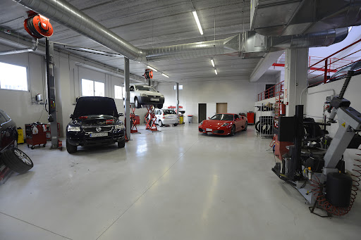 Talleres Santa Eulàlia - TESLA Approved Body Shop