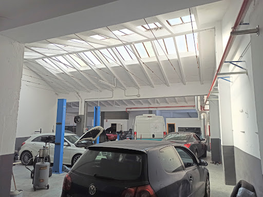 Taller Harry's Motors